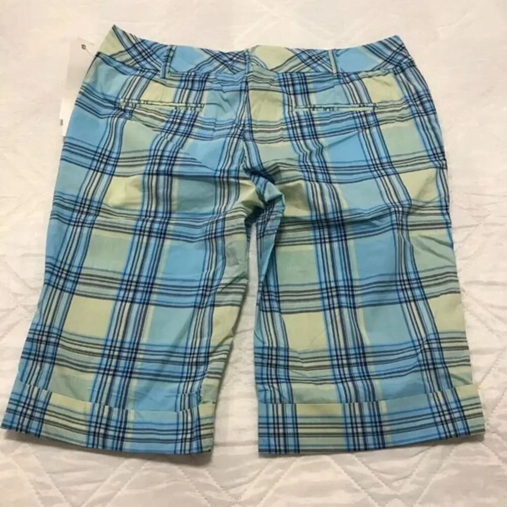 Women's Destiny Plaid Bermuda shorts size 9/10 nwt‎